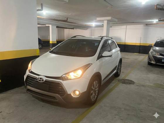 HYUNDAI HB20X 1.6 16V STYLE FLEX 4P MANUAL